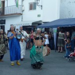 Street performers at the Luna Mora Festival in Guaro