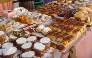 Sweets and cakes at the Luna Mora Festival