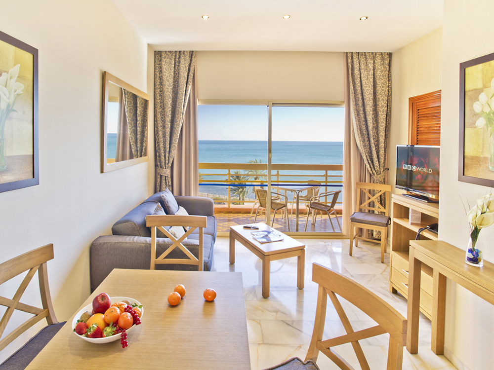 Apartment Accommodation & Suites at Sunset Beach Club Hotel, Benalmadena | Sunset  Beach Club