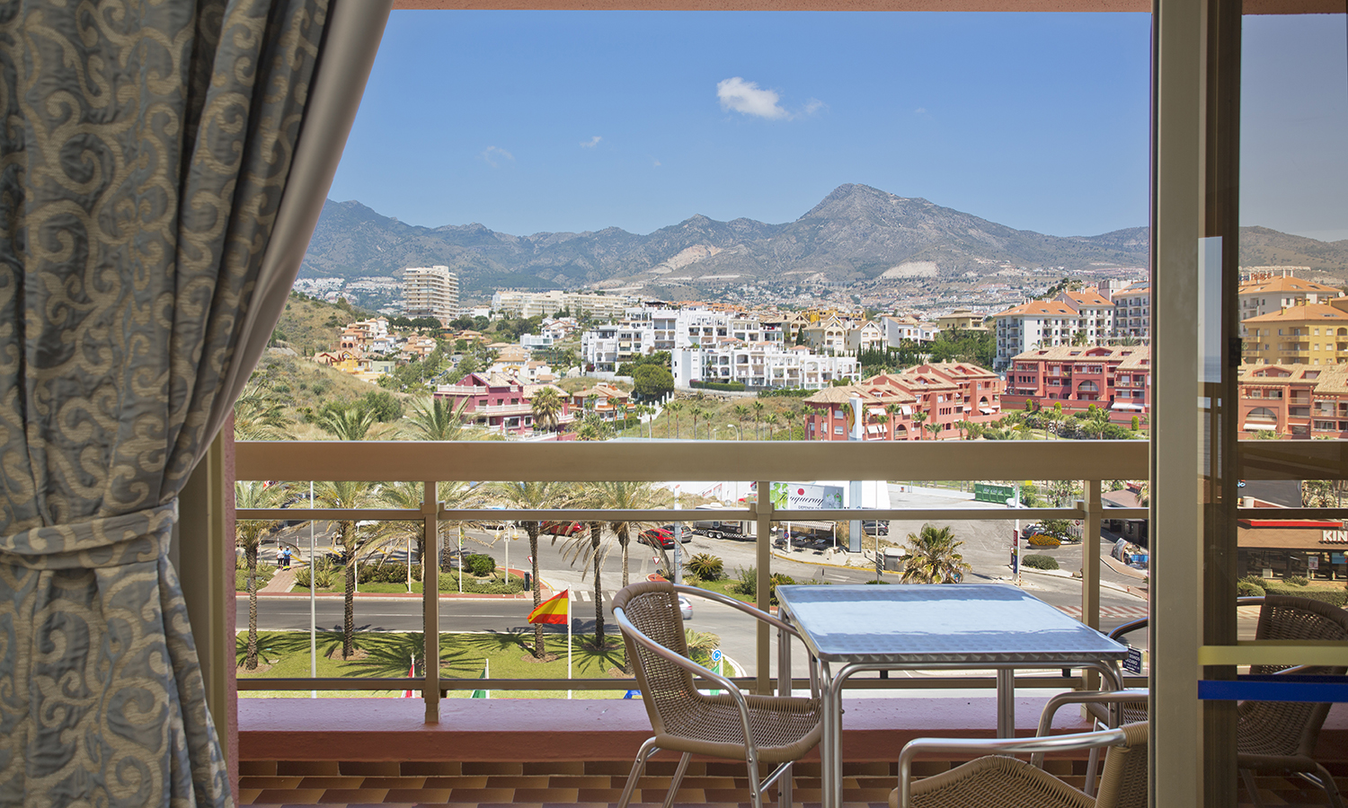 Apartamento 2 Dormitorios Vista Montaña - Terraza