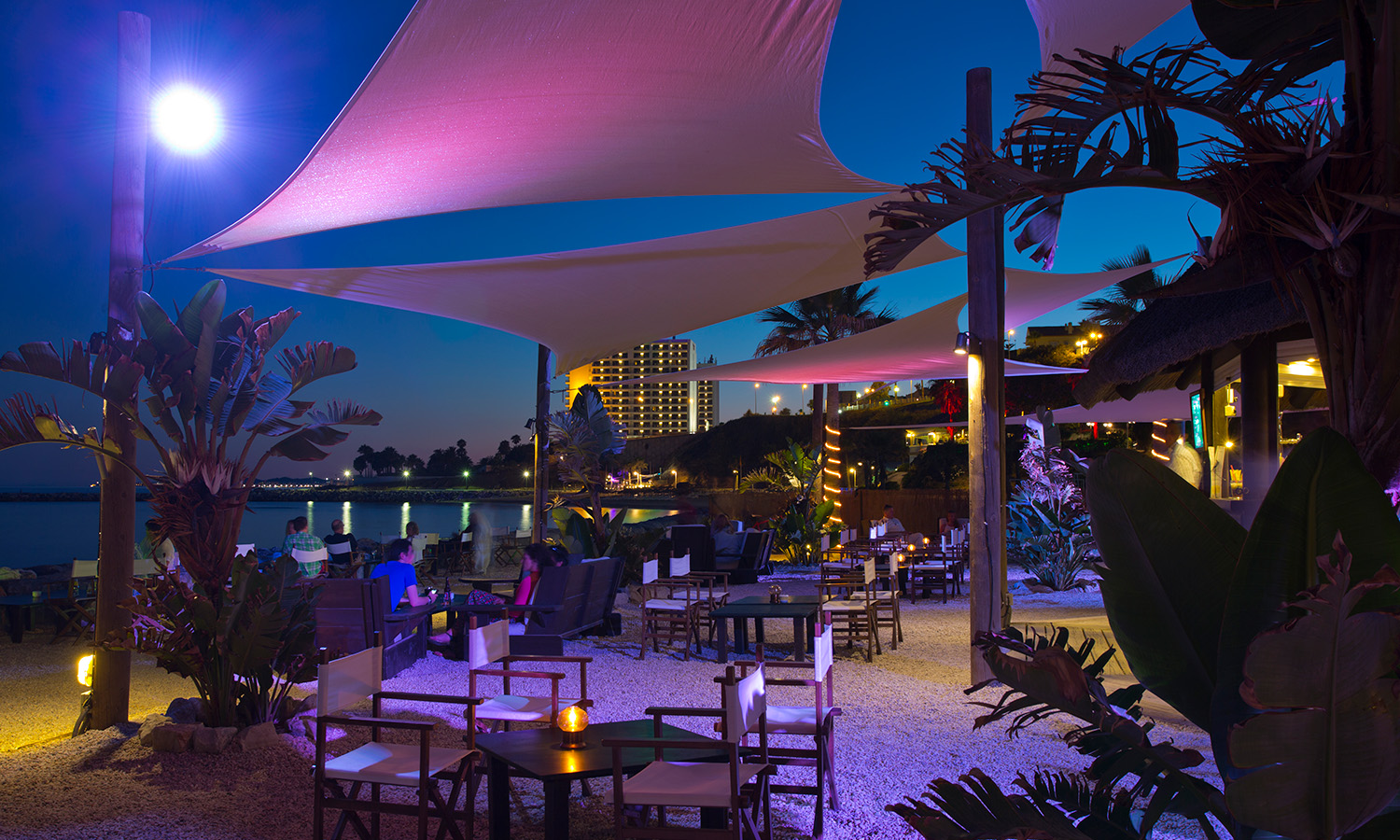 Oasis Restaurant - New Look